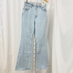 Abercrombie Fitch Ultra High Rise Flare Jeans Size 30 10 L Long Light Wash Blue